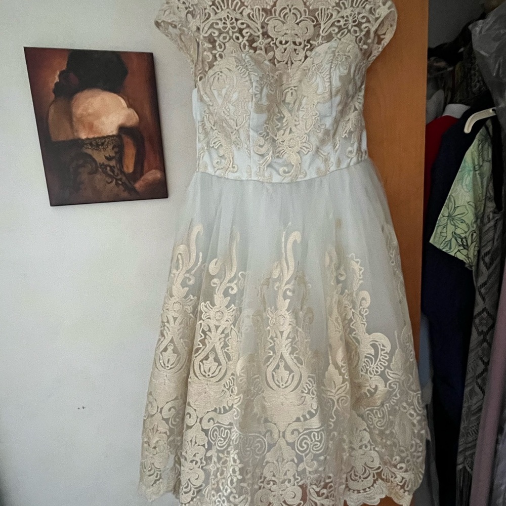 Chi Chi London Cream Lace Wedding/Bridesmaid Dress